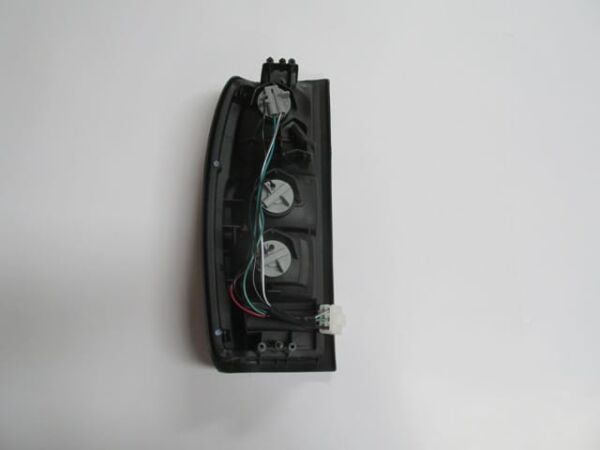 NISSAN SKYSTAR- PICK UP- D22- 99/02; STOP LAMBASI SAĞ KIRMIZI/BEYAZ (FPI)