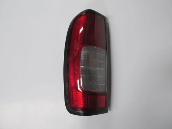 NISSAN SKYSTAR- PICK UP- D22- 99/02; STOP LAMBASI SOL KIRMIZI/BEYAZ (FPI)