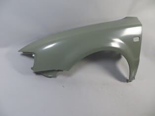 VOLKSWAGEN PASSAT- B5- 97/00; ÖN ÇAMURLUK DELİKLİ SOL GRİ BOYALI (SIMYI)