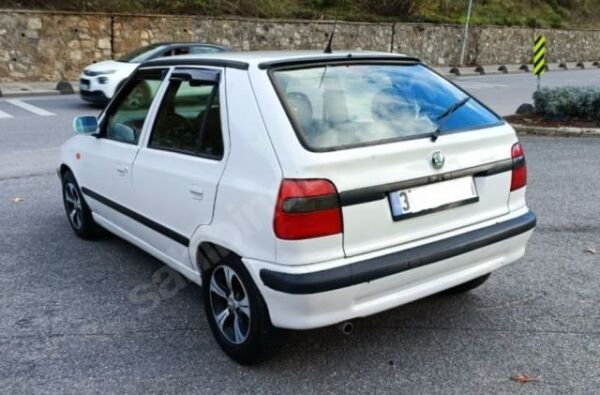 SKODA FELICIA- 99/01; ARAÇ BİLGİLERİ VE RESİMLERİ
