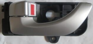 HYUNDAI SONATA- 06/11; ÖN KAPI İÇ AÇMA KOLU SOL ELCEĞİ GÜMÜŞ GRİ (HUSHAN)