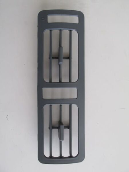 OPEL VECTRA- A- 88/95; ÖN GÖĞÜS ORTA ÜFLEME PETEĞİ SAĞ/SOL GRİ (YAPIŞTIRILABİLİR TİP) (DİFİZÖR)