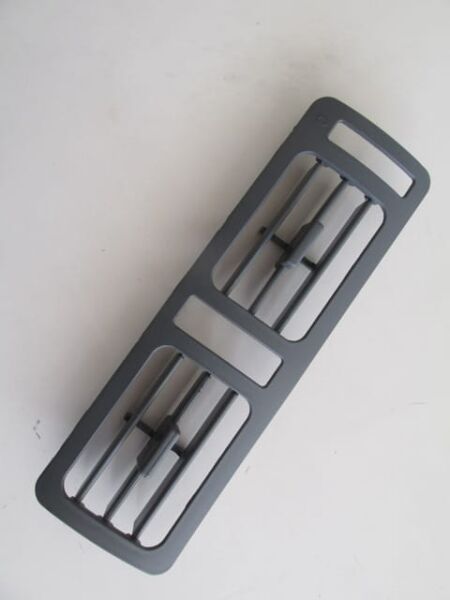 OPEL VECTRA- A- 88/95; ÖN GÖĞÜS ORTA ÜFLEME PETEĞİ SAĞ/SOL GRİ (YAPIŞTIRILABİLİR TİP) (DİFİZÖR)