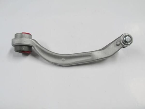 SKODA SUPERB- 03/08; ÖN ALT TABLA SAĞ EĞRİ TİP (SALINCAK) ALÜMİNYUM (SH)