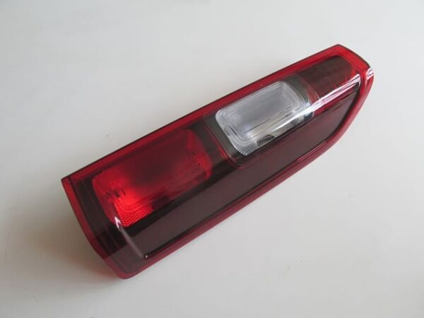 RENAULT TRAFIC- 4- 22/24; STOP LAMBASI SAĞ KIRMIZI/BEYAZ (MARS) (E MARKLI)