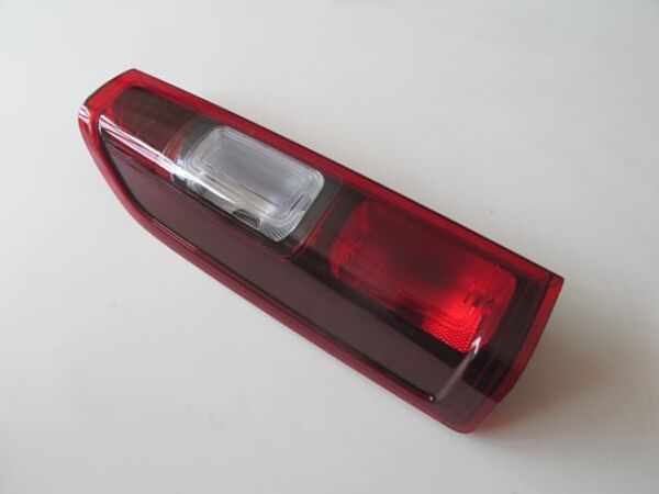 RENAULT TRAFIC- 4- 22/24; STOP LAMBASI SOL KIRMIZI/BEYAZ (MARS) (E MARKLI)