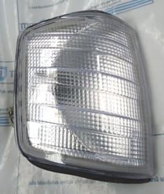 MERCEDES 190- W201- 83/93; ÖN SİNYAL SAĞ FÜME (FAMELLA)
