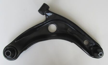 TOYOTA YARIS- 06/11; ÖN ALT TABLA SAĞ (SALINCAK) BURÇLU/ROTİLLİ (SH)