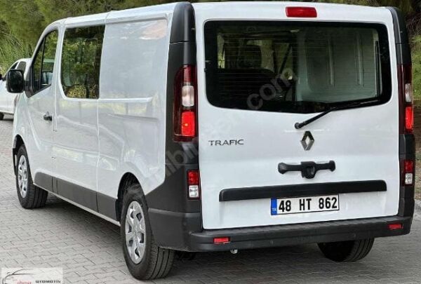RENAULT TRAFIC- 4- 22/24; ARAÇ BİLGİLERİ VE RESİMLERİ