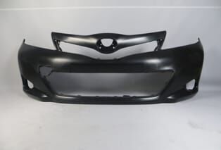 TOYOTA YARIS- 11/14; ÖN TAMPON SİYAH (SİS/PANJUR DELİKLİ) (TYG)