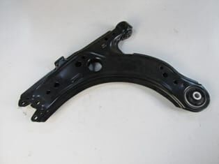 SKODA OCTAVIA- 96/10; ÖN ALT TABLA BURÇLU SAĞ/SOL AYNI (ADET) (SALINCAK) (SH)