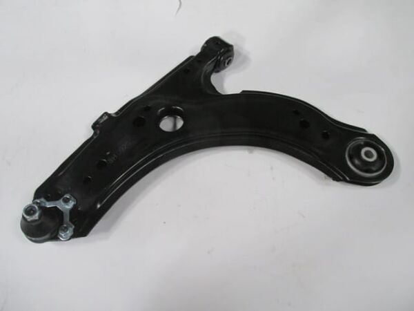 SKODA OCTAVIA- 96/10; ÖN ALT TABLA BURÇLU/ROTİLLİ SOL (SH)