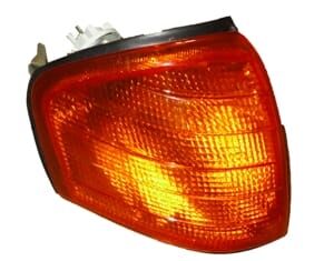 MERCEDES C CLASS- W202- 93/99; ÖN SİNYAL SAĞ SARI (FAMELLA)