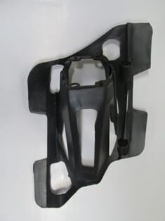 FORD TRANSIT CONNECT- 15/18; SİS LAMBA KAPAĞI İÇ BAĞLANTI BRAKETİ PLASTİĞİ SOL (TW)