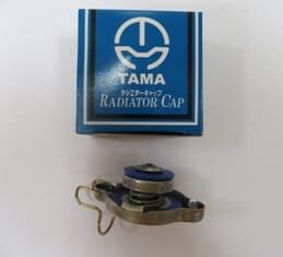 MITSUBISHI CANTER- FE635/659- 98/06; RADYATÖR KAPAĞI (ORİJİNAL TİP) (TAMA)