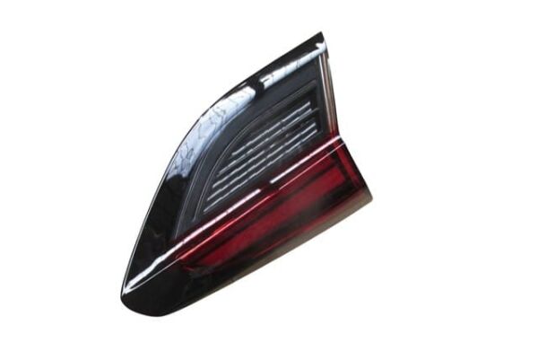 OPEL CORSA- F- 24/25; İÇ STOP LAMBASI SOL KIRMIZI/BEYAZ/LEDLİ (E MARKLI)