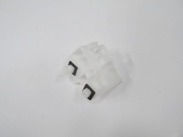 TOYOTA YARIS- 11/16; ARKA TAMPON BRAKETİ SAĞ PLASTİK (TYG)