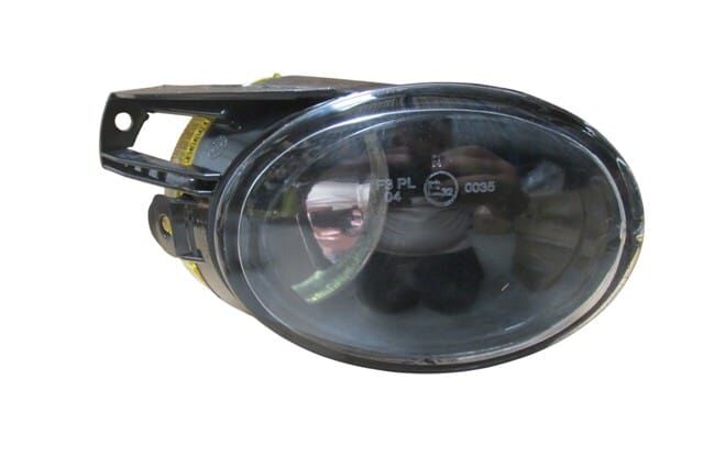 VOLKSWAGEN PASSAT- B6- 05/10; SİS LAMBASI SAĞ MERCEKSİZ (AMPÜLLÜ) (E MARKLI)