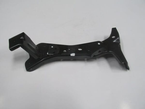 AUDI A3- SD/SB- 16/20; ÖN ÇAMURLUK BRAKETİ SOL (TW)