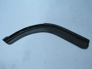 MITSUBISHI CANTER- FUSO- 06/12; ÇAMURLUK AĞZI PLASTİĞİ SAĞ (FE711) (BFN)