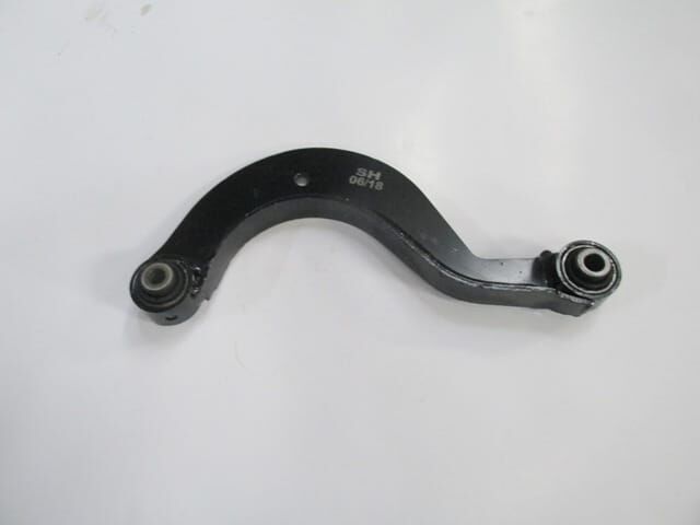 SKODA OCTAVIA- 05/09; ARKA ÜST TABLA BURÇLU SAĞ/SOL AYNI (ADET) (SALINCAK) (SH)