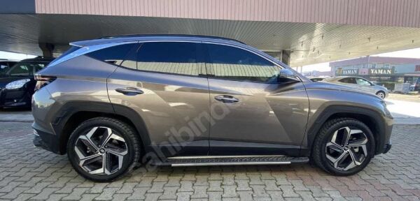 HYUNDAI TUCSON- 21/25; ARAÇ BİLGİLERİ VE RESİMLERİ