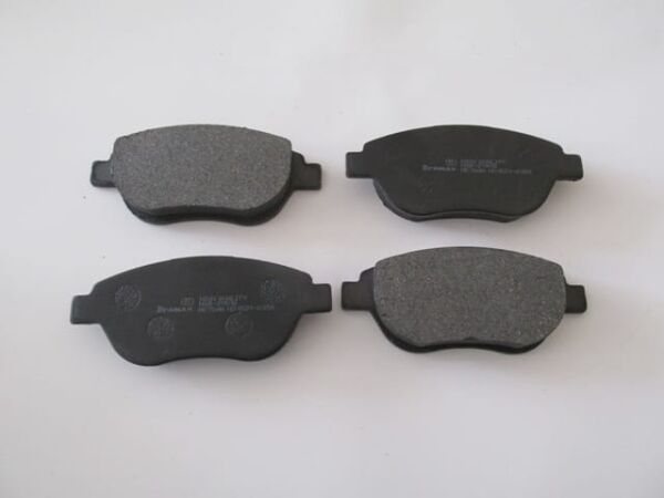 CITROEN C4- 04/11; ÖN FREN BALATASI (KABLOSUZ)(DİSK)(137X57,4X18)(BRAMAX)