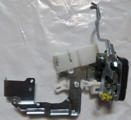 MITSUBISHI CANTER- FUSO- 06/12; ÖN KAPI KİLİDİ SOL (FE711/839/859E/859G) (TYG)