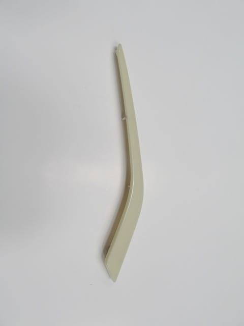 PEUGEOT 208- 16/20; SİS LAMBA KAPAĞI ÜST ÇITASI SAĞ BEYAZ