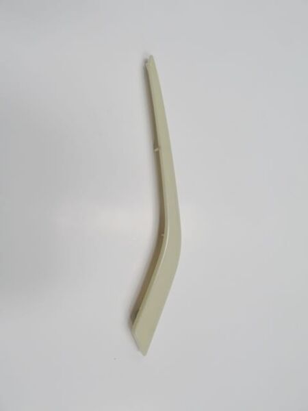 PEUGEOT 208- 16/20; SİS LAMBA KAPAĞI ÜST ÇITASI SAĞ BEYAZ