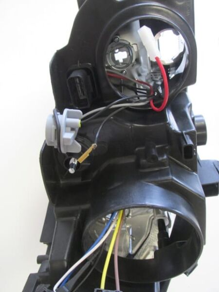 PEUGEOT 301- 13/16; FAR LAMBASI SOL MANUEL/ELEKTRİKLİ (H7/H1) (AYFAR) (E MARKLI)