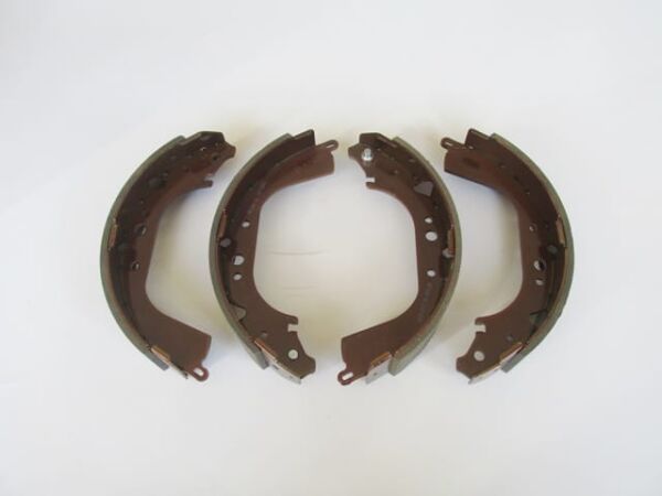 NISSAN SKYSTAR- PICK UP- ND22- 03/12; ARKA FREN PABUCU KALIN TİP 4X4 (147.50X60) (DAIWA)