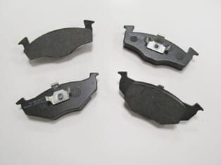 VOLKSWAGEN POLO- CLASSIC- 96/01; ÖN FREN BALATASI (DİSK) (141,6X50X16,48/141,6X47,4X16,48) (BRAM