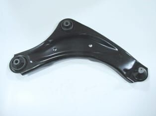 NISSAN JUKE- 11/19; ÖN ALT TABLA SAĞ (BURÇLU/ROTİLLİ) (SALINCAK) (SH)