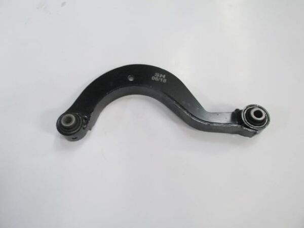 SKODA OCTAVIA- 10/12; ARKA ÜST TABLA BURÇLU SAĞ/SOL AYNI (ADET) (SALINCAK) (SH)