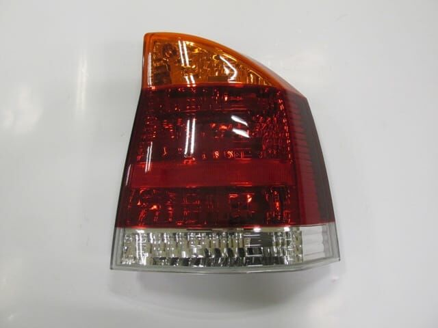 OPEL VECTRA- C- 03/05; STOP LAMBASI SAĞ SARI/KIRMIZI/BEYAZ