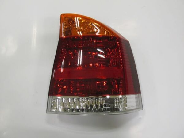 OPEL VECTRA- C- 03/05; STOP LAMBASI SAĞ SARI/KIRMIZI/BEYAZ