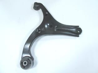 HYUNDAI ACCENT- ERA- 06/12; ÖN ALT TABLA SOL BURÇLU (SALINCAK) (SH)