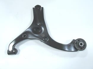 HYUNDAI ACCENT- ERA- 06/12; ÖN ALT TABLA SOL BURÇLU (SALINCAK) (SH)