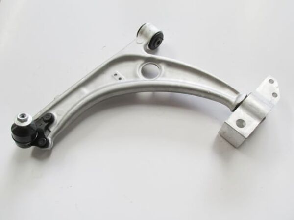 VOLKSWAGEN PASSAT- B6- 05/10; ÖN ALT TABLA SOL (ROTİLLİ/BURÇLU/TAKOZLU) (SALINCAK) ALÜMİNYUM (SH)