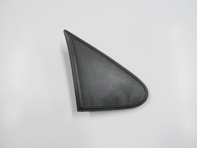 PEUGEOT PARTNER- TEPEE- 10/18; KAPI AYNA MUSKASI SAĞ SİYAH (ÇAMURLUK ÜST ÜÇGEN PLASTİĞİ)