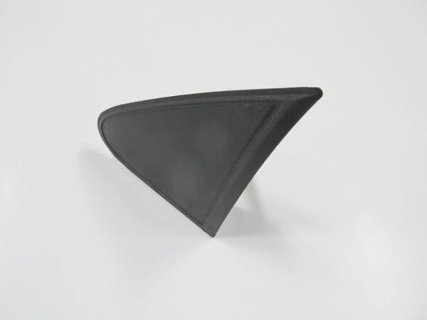 PEUGEOT PARTNER- TEPEE- 10/18; KAPI AYNA MUSKASI SOL SİYAH (ÇAMURLUK ÜST ÜÇGEN PLASTİĞİ)