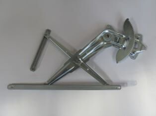 MITSUBISHI L200- PICK UP- 99/04; ÖN CAM KRİKOSU SOL ELEKTRİKLİ/MOTORSUZ (HUSHAN)