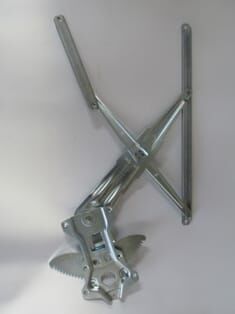 MITSUBISHI L200- PICK UP- 99/04; ÖN CAM KRİKOSU SOL ELEKTRİKLİ/MOTORSUZ (HUSHAN)