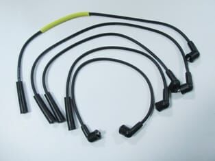 SUZUKI SWIFT- SD/HB- 89/96; BUJİ KABLOSU TAKIM (16V)SF413(G13A)1.3 cc (YOW JUNG)