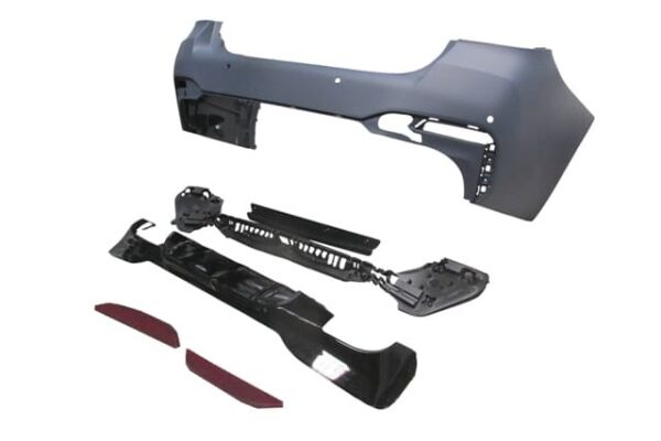 BMW 5 SERI- G30- 20/22; ARKA TAMPON ASTARLI(KARLIKLI-REFLEKTÖRLÜ-BRAKETLİ-ÇEKİ KAPAKLI-SENSÖRLÜ)(M5)