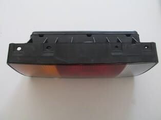 HYUNDAI HD 72-77 KAMYONET- 00/02; STOP LAMBASI SOL BEYAZ/KIRMIZI/SARI (FAMELLA)