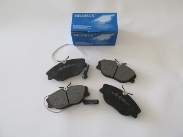 ALFA ROMEO 155- 93/97; ÖN FREN BALATASI (2 KABLOLU)(DİSK) (129.9x58.8x18)(BRAMAX)