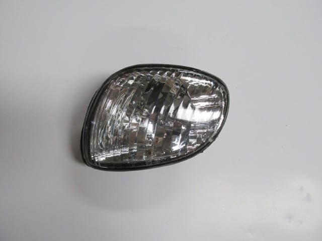 TOYOTA COROLLA- ZZ111- 00/02; ÖN SİNYAL SOL ŞEFFAF BEYAZ (JAPON GÖZ TİPİ) (CASP)