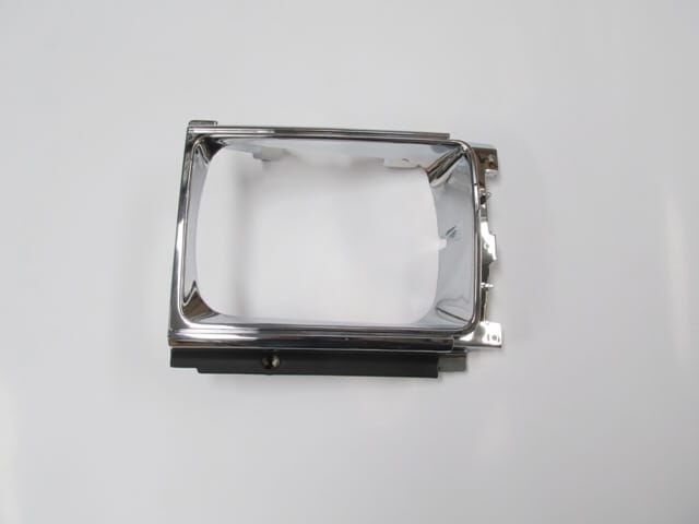 TOYOTA HILUX- PICK UP LN56/65- 85/89; FAR ÇERÇEVESİ SAĞ NİKELAJLI